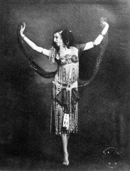 Ida Rubinstein in the role of Salome (b/w photo)  from French Photographer