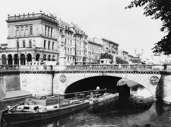 The Belle-Alliance Bridge, Berlin, c.1910 (b/w photo)  from Jousset