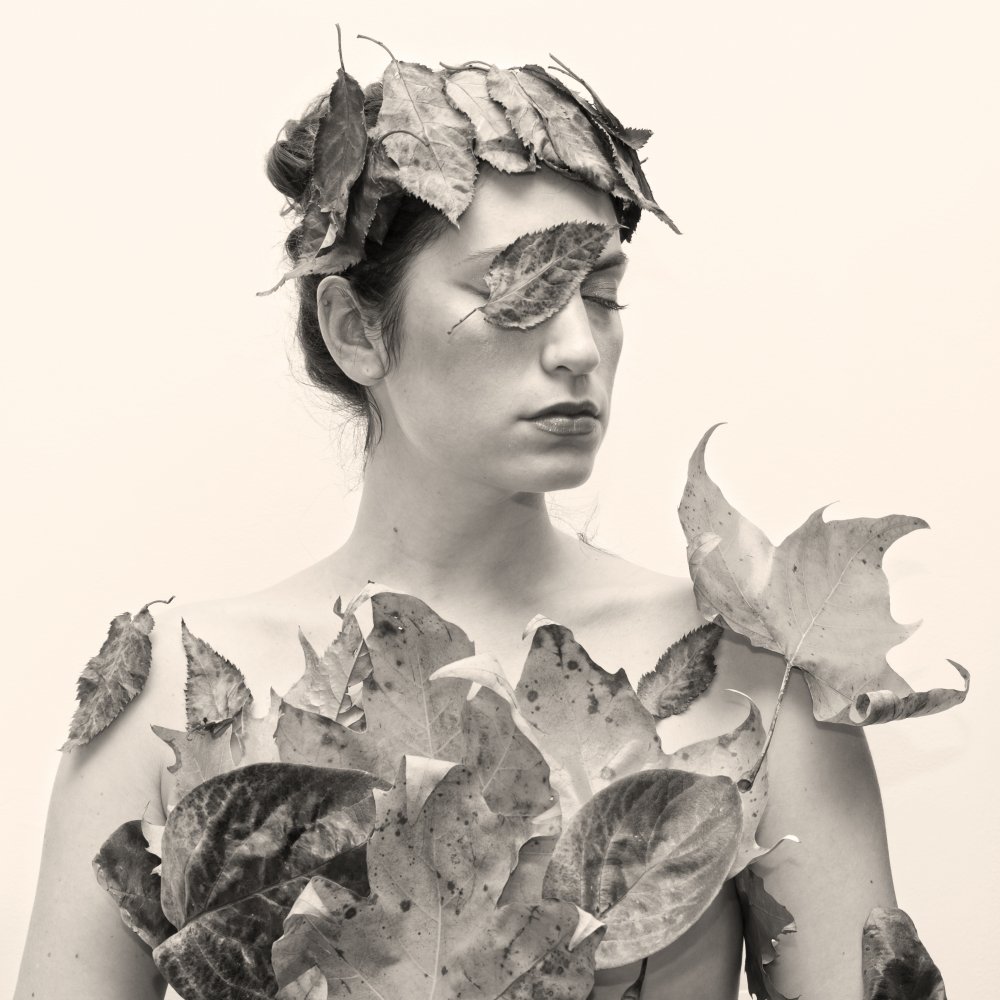 Autoportrait Leaves from Caroline Fischer