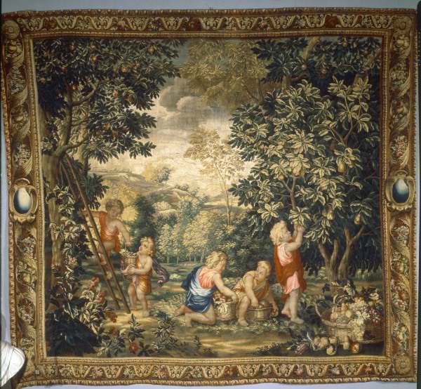 Boys harvesting fruit / Tapestry from Charles Le Brun