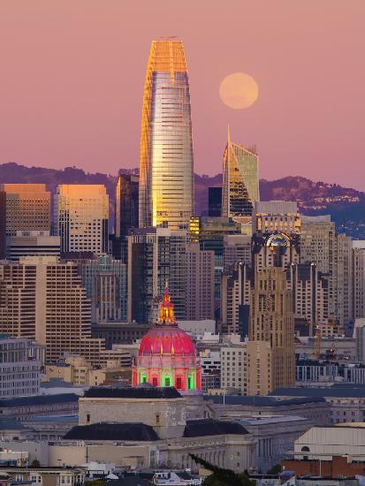 Full Moon And The City