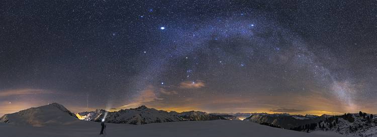 Under the Starbow from Dr. Nicholas  Roemmelt