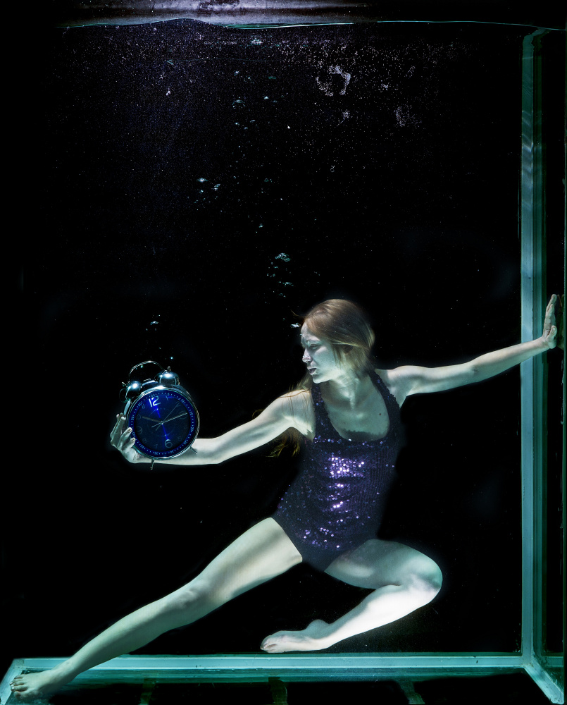 underwater artistic portrait shooting from engin akyurt