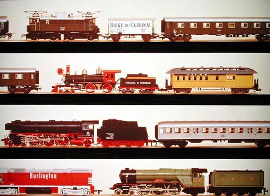 Selection of model trains from English School, (20th century)