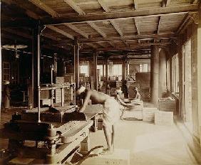 Tea pickers at the Lipton factory in Ceylon, c.1900 (photo)