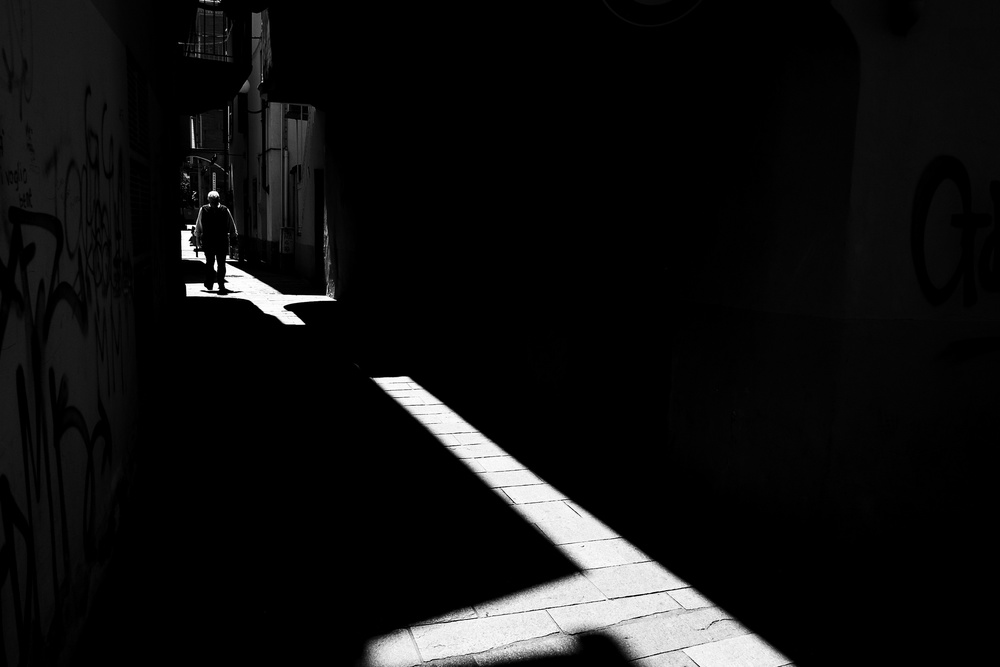 lines of light from Enrico Finotti Re