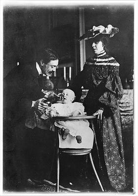 Paul Valery (1871-1945) his wife Jeannie Gobillard (1877-1970) and their child, 1904 (b/w photo) from French Photographer, (20th century)