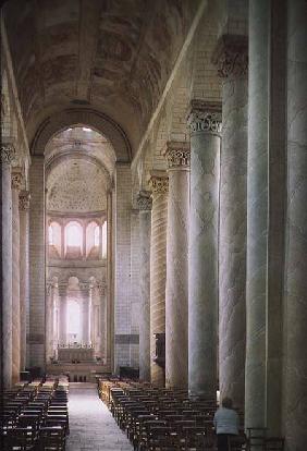 View of the nave towards the choir and the vault decorated with 12th century frescoes (photo)