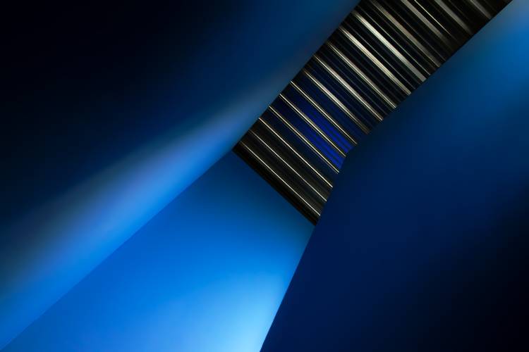 In the blues from Gilbert Claes