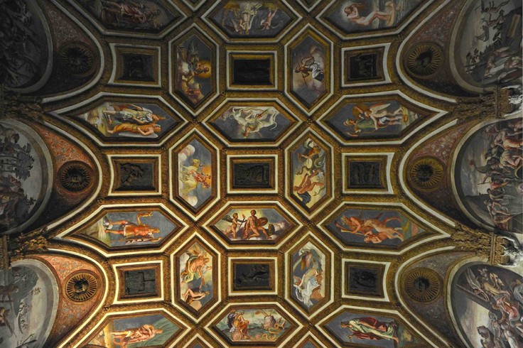 Ceiling decoration of the Camera dei Venti (Chamber of the Winds) from Giulio Romano