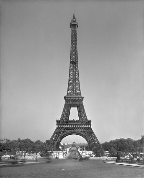 The Eiffel tower, 1887-89 (b/w photo)  from Gustave Eiffel