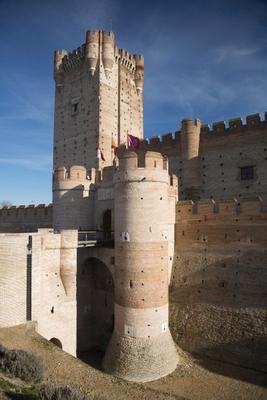 mota castle tower from Iñigo Quintanilla