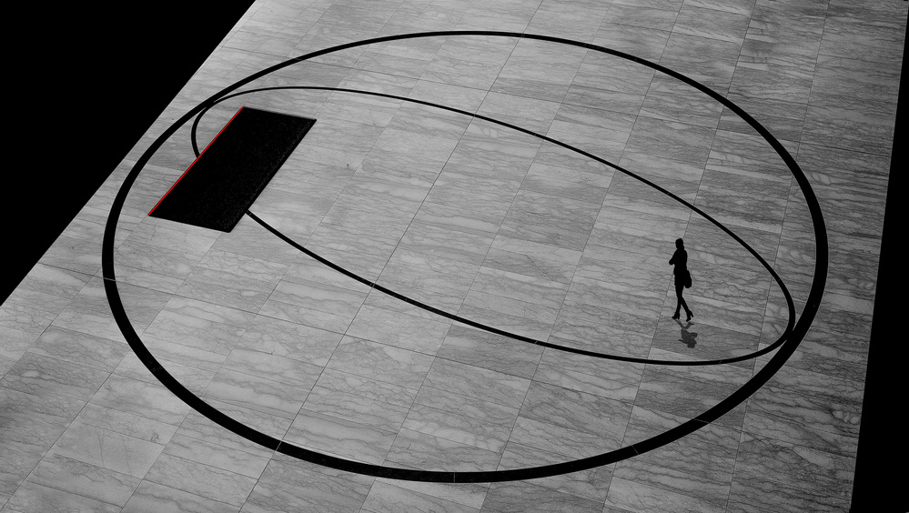 Woman in a circle from Inge Schuster