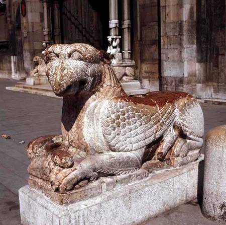 Griffin lying on a plinth from Italian pictural school