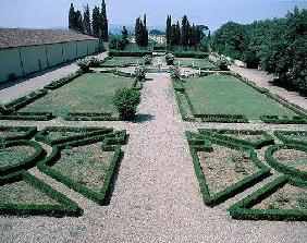 Landscaped gardens to the west of the villa (photo)
