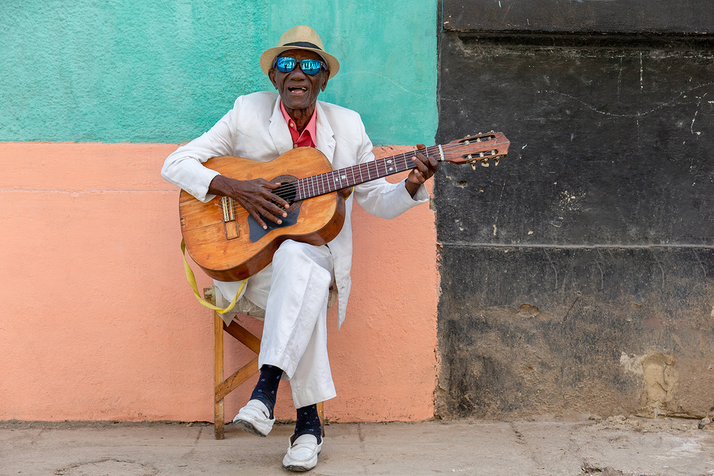Cuban guitarist from Joan Gil Raga