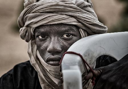 Peul boy a the gerewol festival-Niger