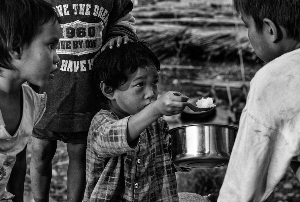 Do you want some rice? (Mandalay-Myanmar) from Joxe Inazio Kuesta Garmendia