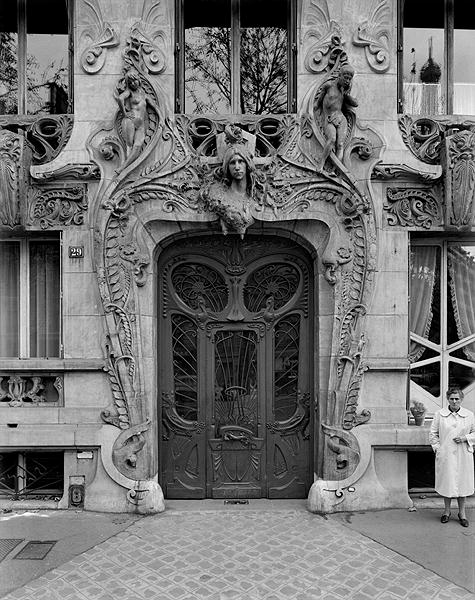 Entrance door to the apartments at 29 Avenue Rapp, designed in 1901 (b/w photo)  from Jules Lavirotte