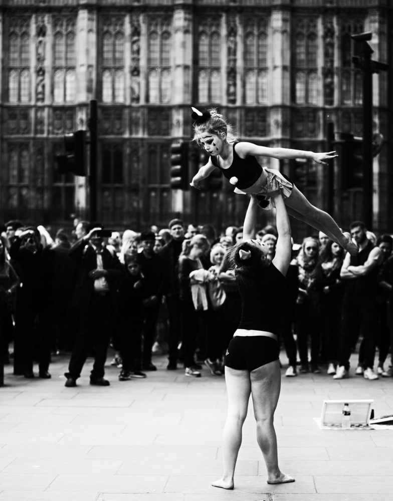 A street show from Julien Oncete