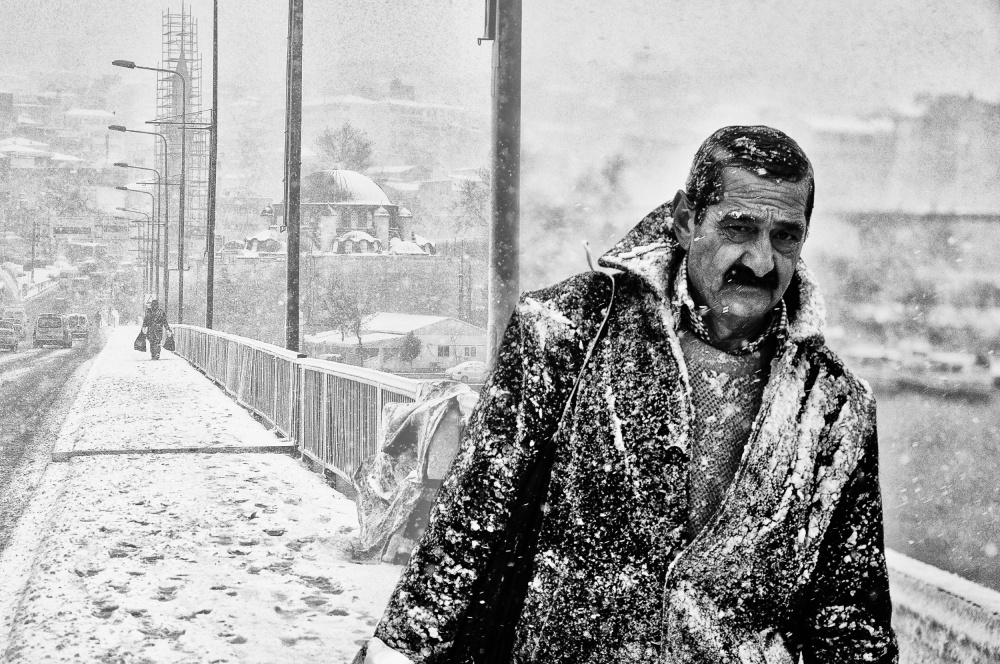 Snow and life in Istanbul from Kadir