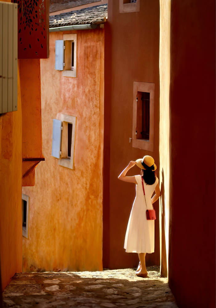 Alley in Roussillon from Kenneth Zeng