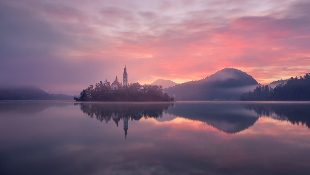 Sunrising on Lake Bled from Leah Xu