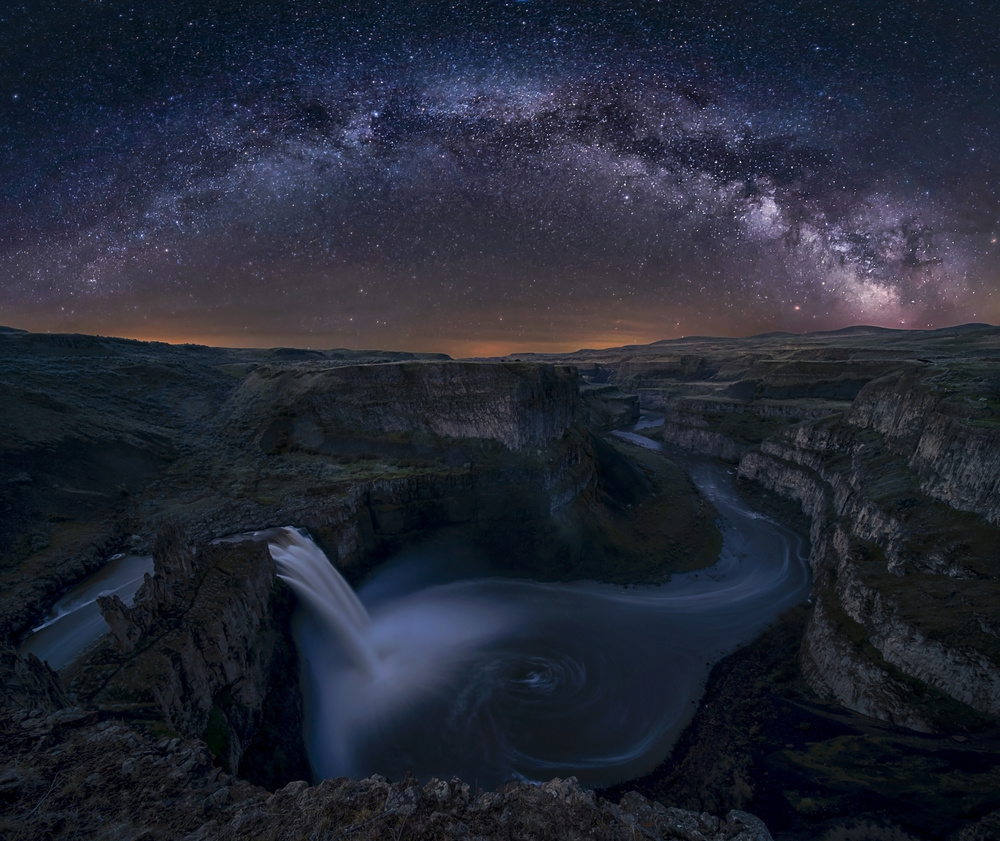 Starry Night Over Palouse Falls from Lydia Jacobs