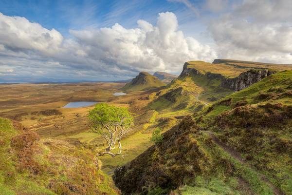 Quiraing auf der Isle of Skye in Schottland from Michael Valjak