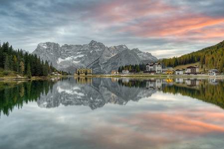 Lago di Misurina in den Dolomiten