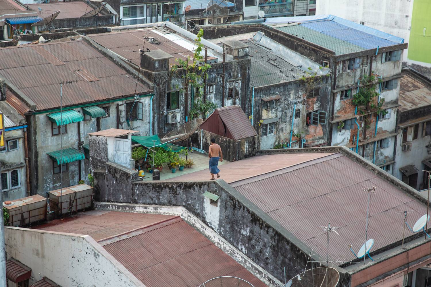 Leben auf dem Dach, Yangon (Rangun) Myanmar (Burma) from Miro May