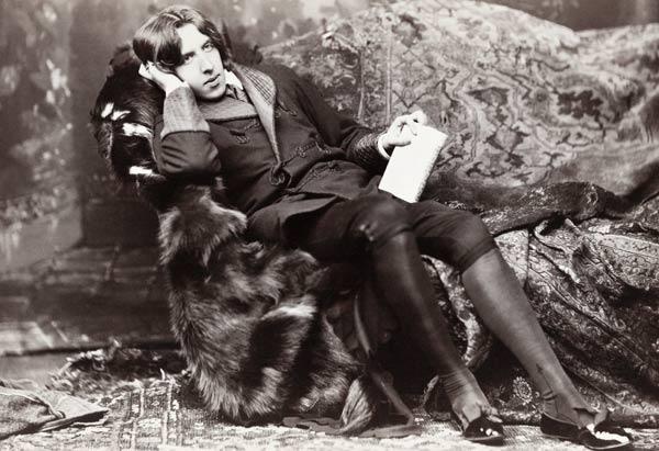 Oscar Wilde (b/w photo) 