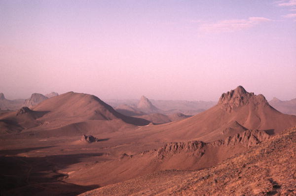 Ahaggar mountains (photo)  from 