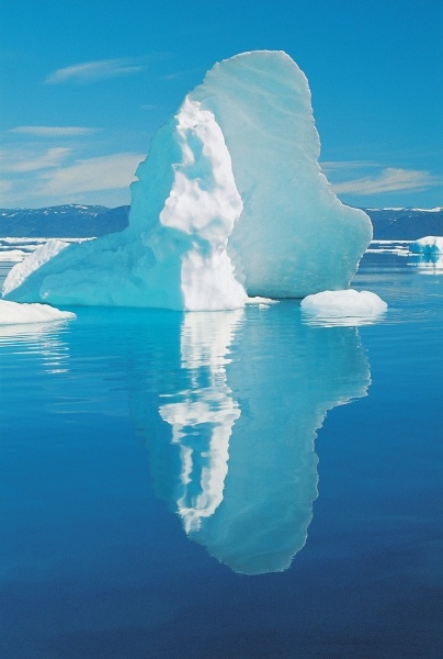 Baby Iceberg Baffin Island photo - Artist Artist as art print