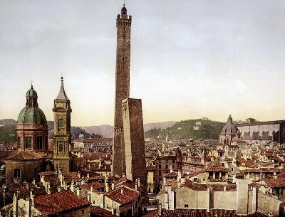 Bologna, City centre a. Torre Asinelli