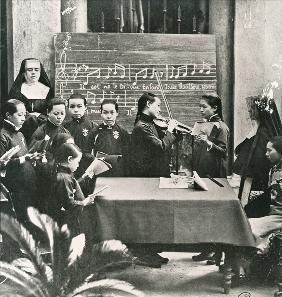 Carol practice in a French mission in China, early twentieth century (b/w photo) 