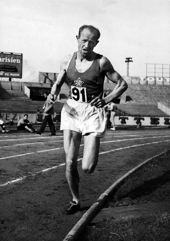 Emil Zatopek, czech runner during a 5000m race from 