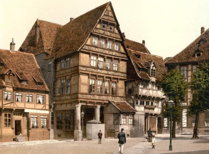 Hildesheim, Andreasplatz, Pfeilerhaus from 