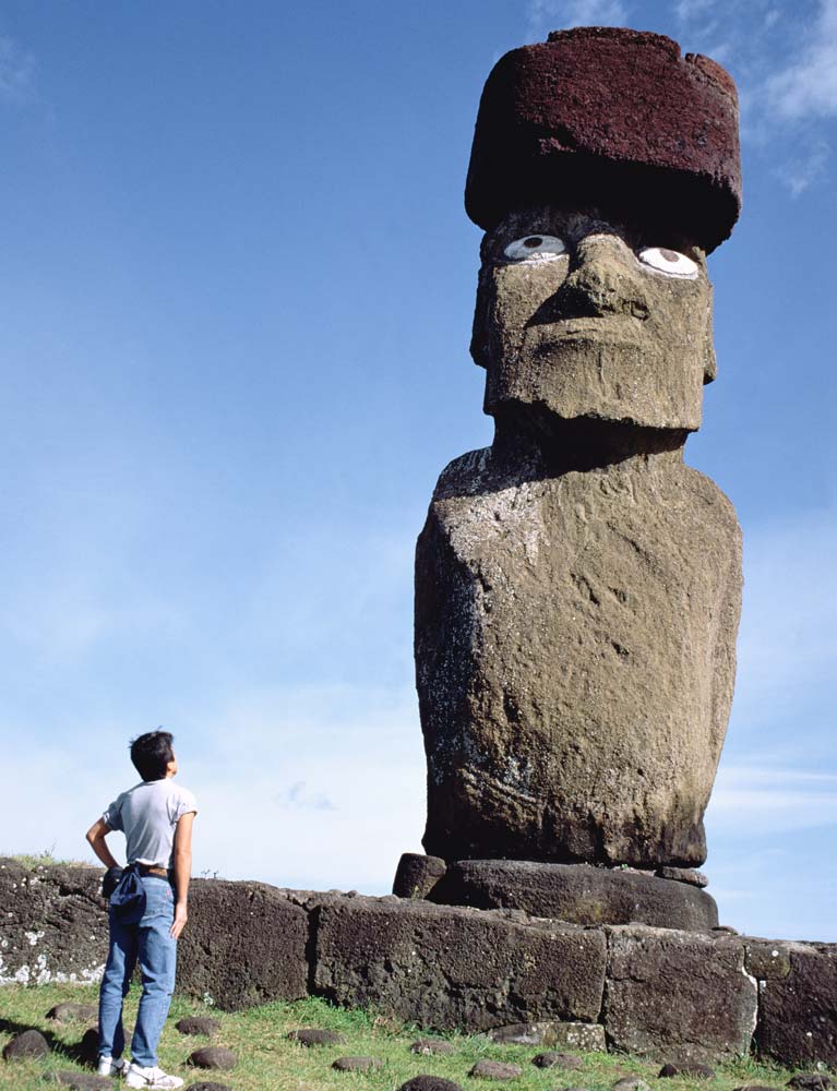 Monolithic Statue on Ahu Ko Te Riku, c.1000-1600 (photo)  from 
