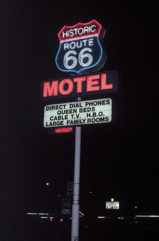 Route 66 which cross United States from Los Angeles to Chicago from 