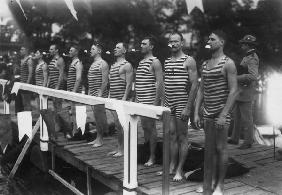 Sport/ Swimming/ Egg & Spoon Race/ 1910