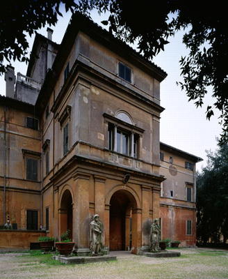 View of the main facade, 16th century (photo) from 