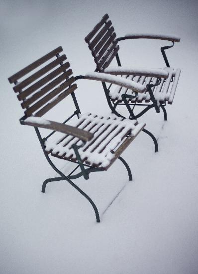 Schneebedeckte Stühle from Peter Steffen