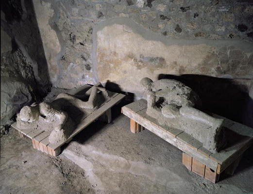 Two bodies in the House of Fabius Rufus (photo) from Roman 1st century AD
