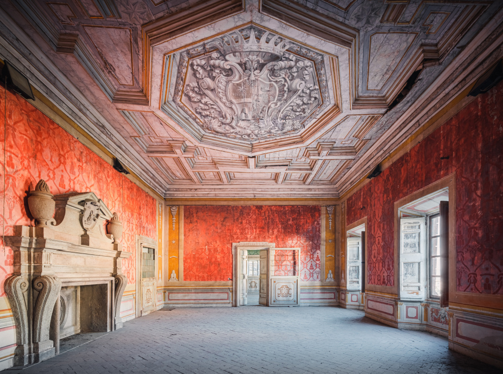 Abandoned Red Room from Roman Robroek