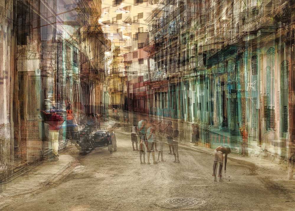 Daily scene in Centro Habana from Roxana Labagnara