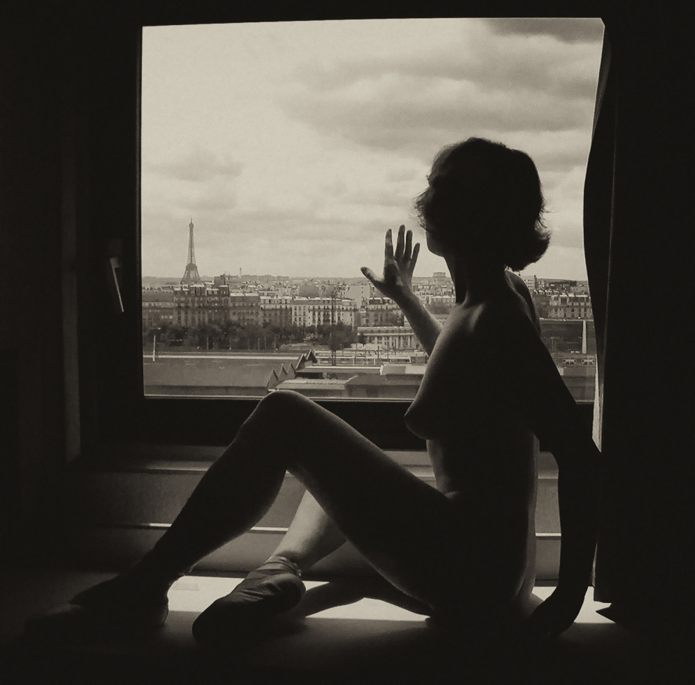 Window to Paris from Strelok