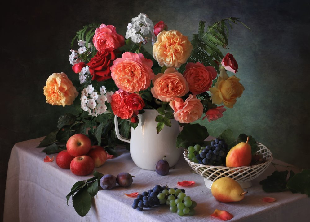 Still life with a bouquet and autumn fruits from Tatyana Skorokhod (Татьяна