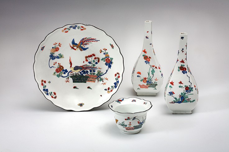 Porcelain with Kakiemon designs from the time of Augustus the Strong: "Red Dragon" and "Yellow Lion" from Unbekannter Meister